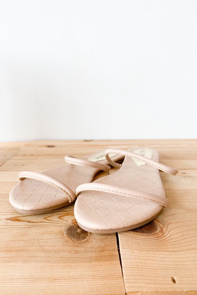 mode, time in the sand sandal