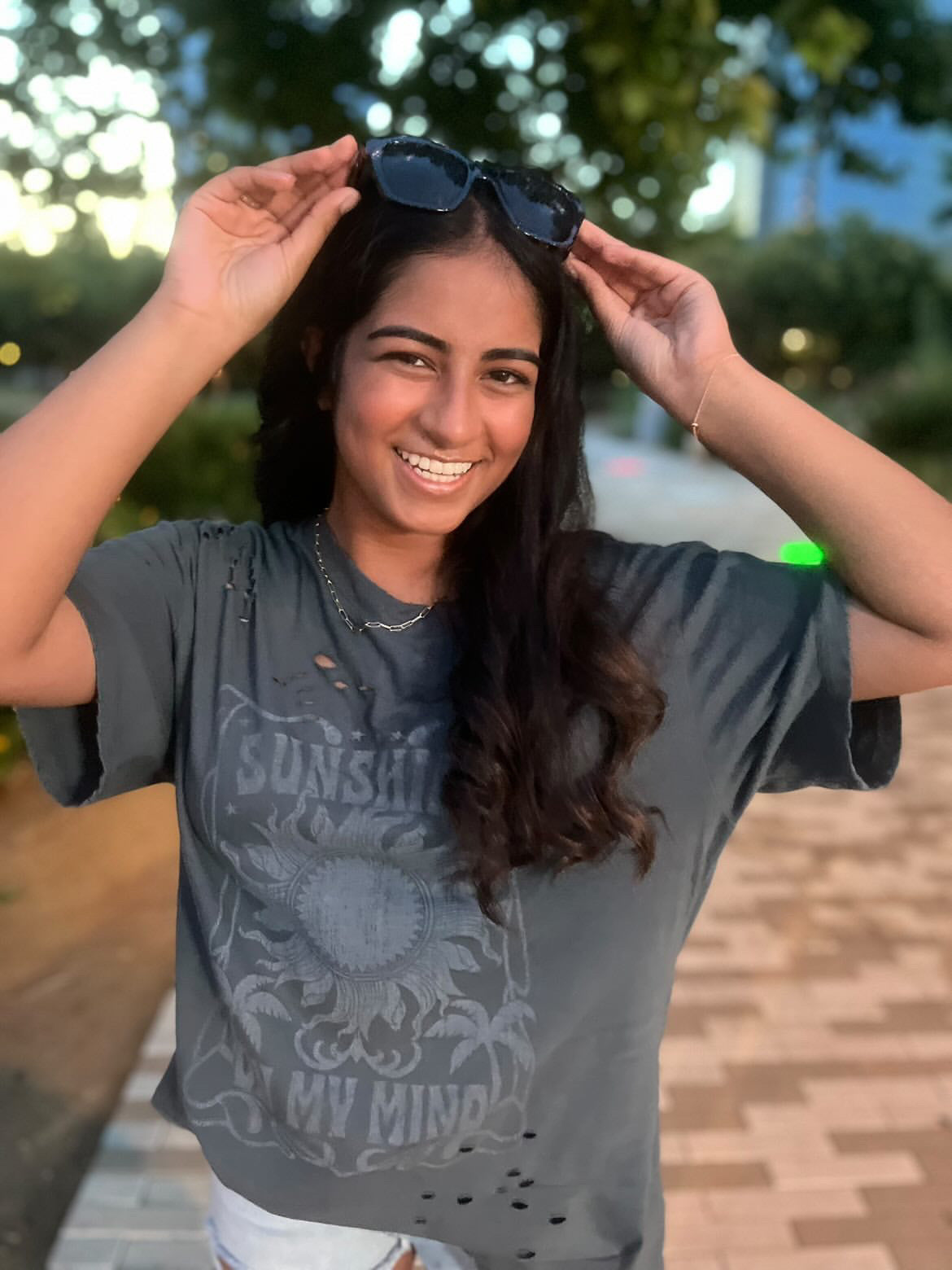 mode, sunshine on my mind tee