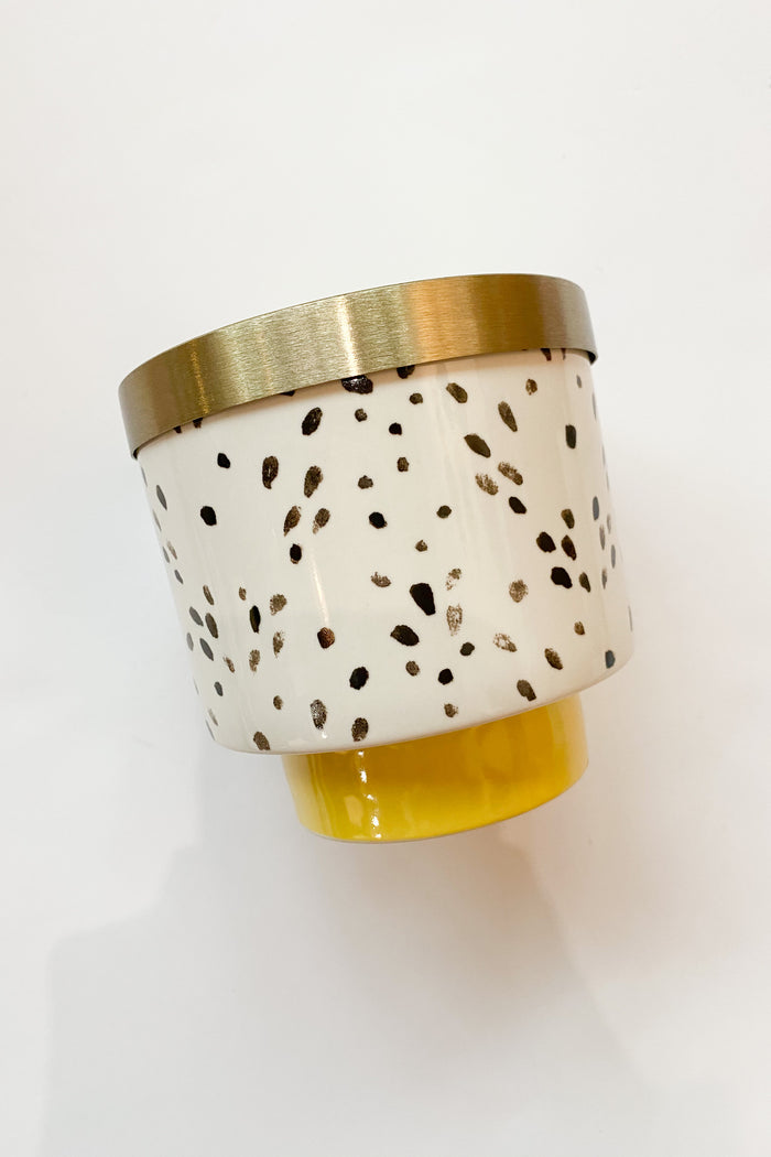 mode, lidded ceramic candle