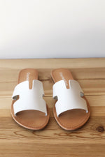 mode, into the sun sandal