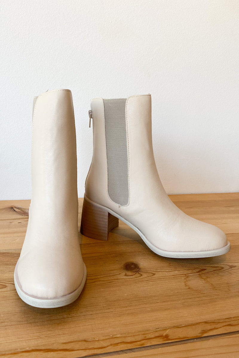 mode, the cora boot