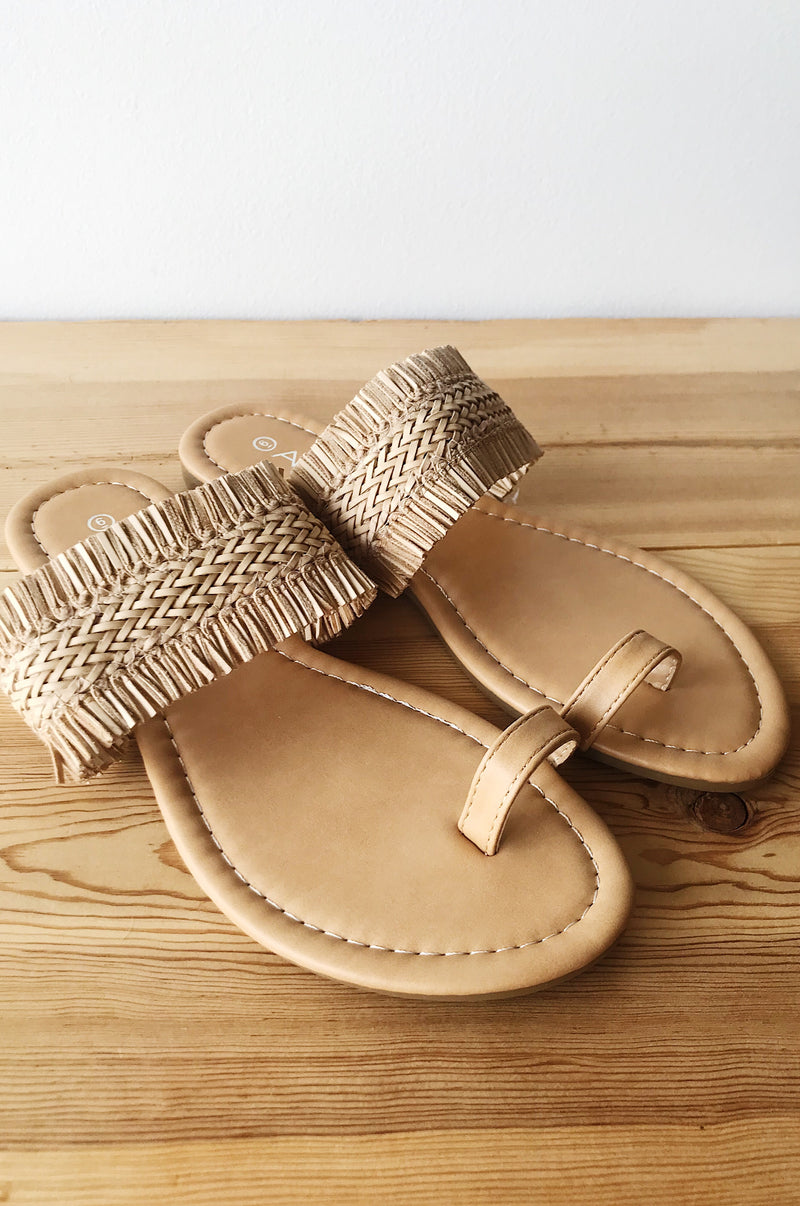 mode, never a-frayed sandal