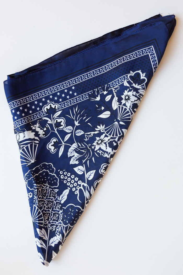 mode, navy garden scarf