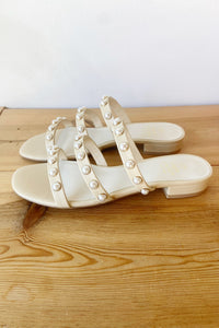 mode, valerie pearl sandals