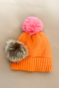 mode, pick a pom hat