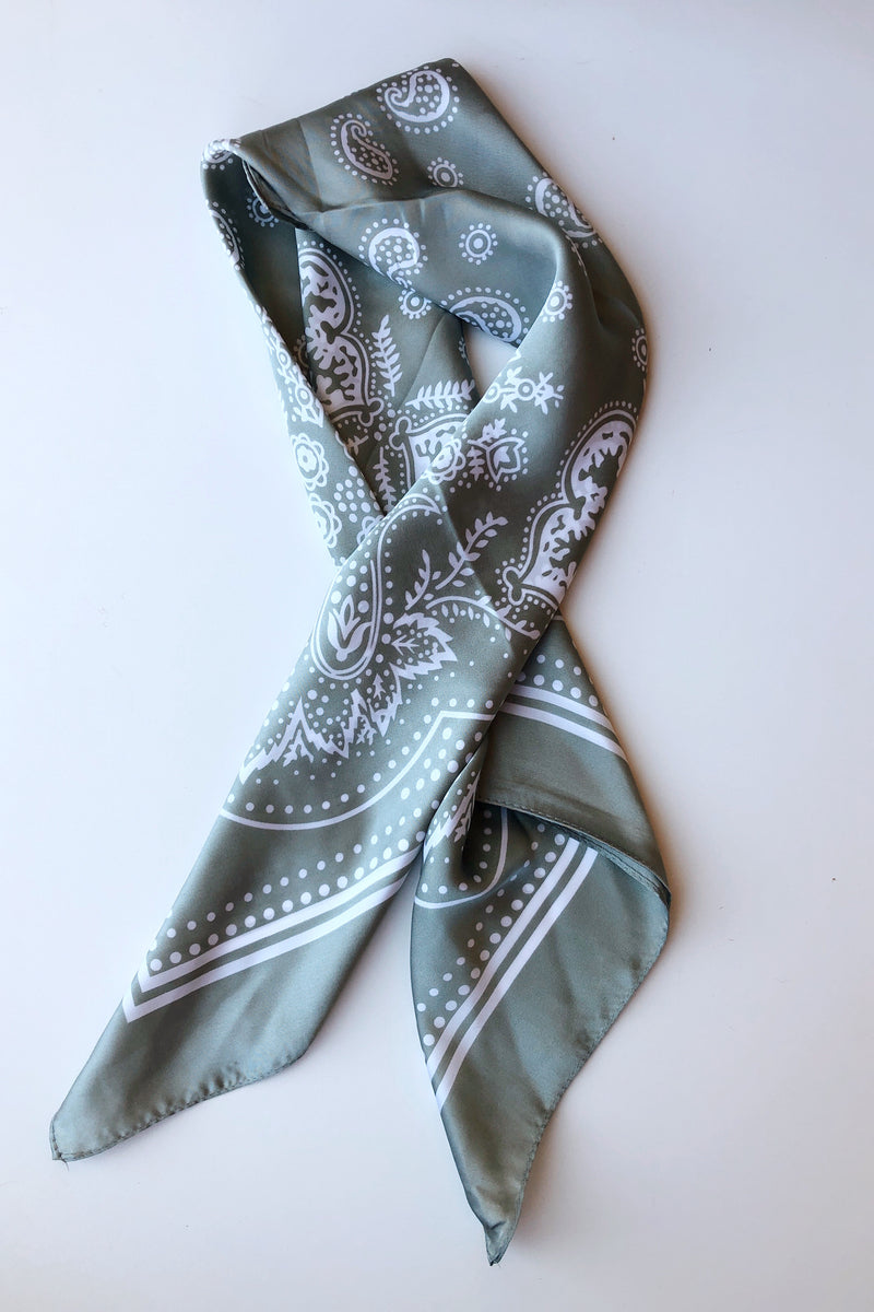 mode, un-phased square scarf
