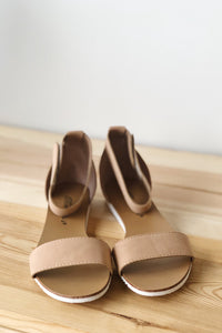 mode, Gratitude sandals
