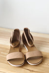 mode, Gratitude sandals