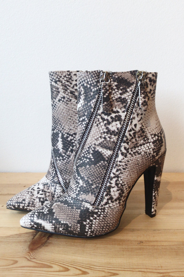 mode, fearless bootie