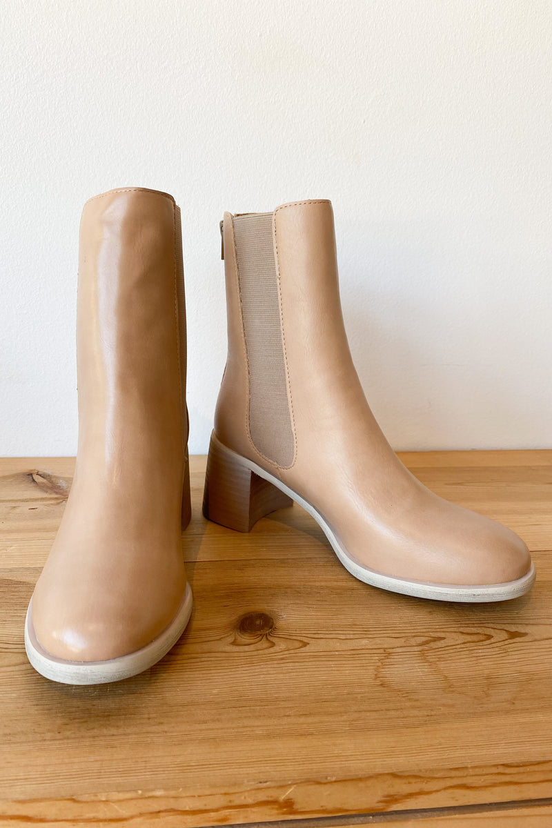mode, the cora boot