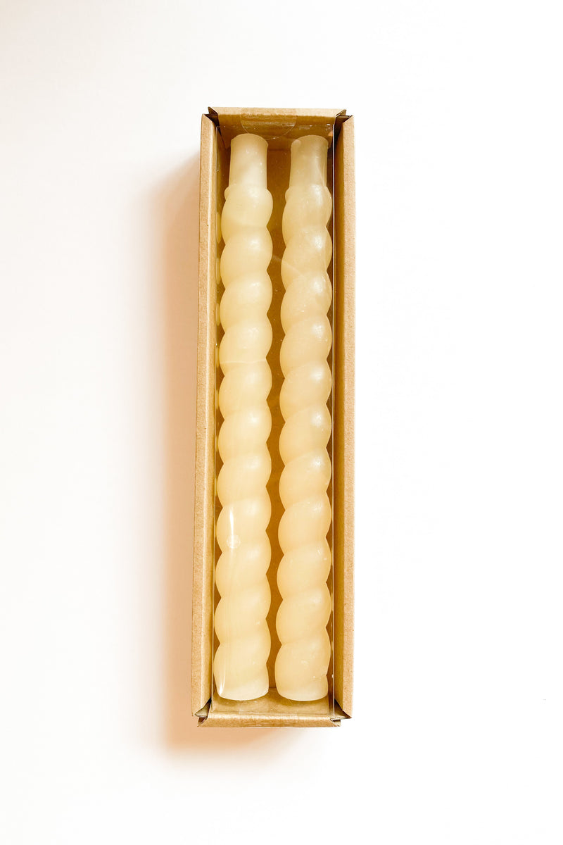 mode, 2 twisted taper candle