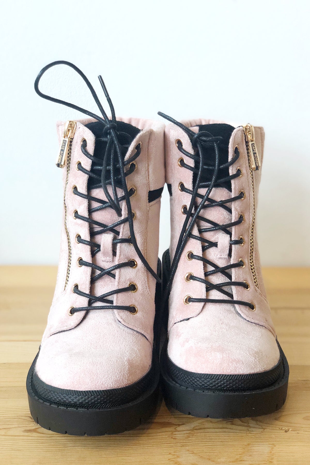 mode, stay golden chunky boot