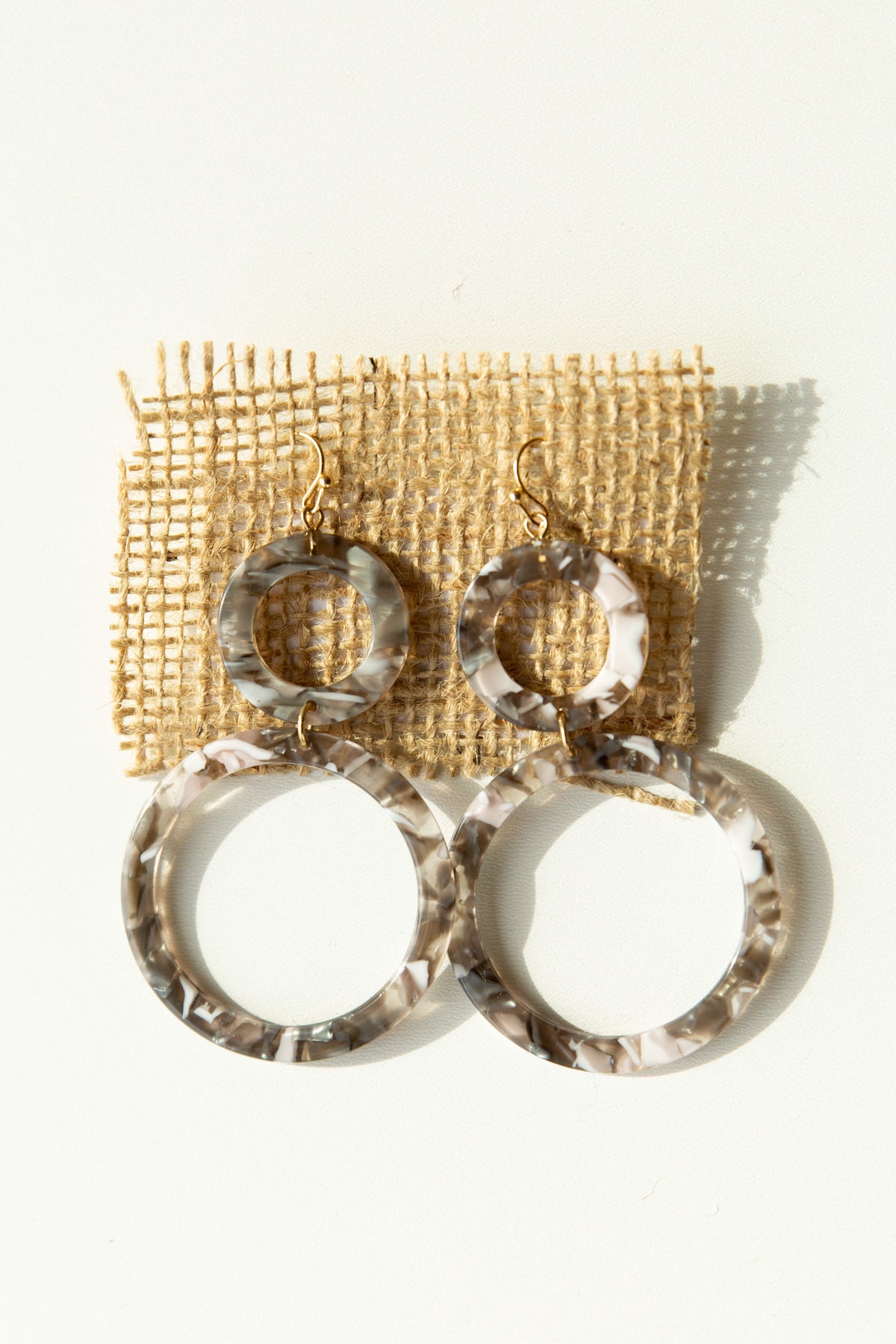 mode, dancing circle drop earrings