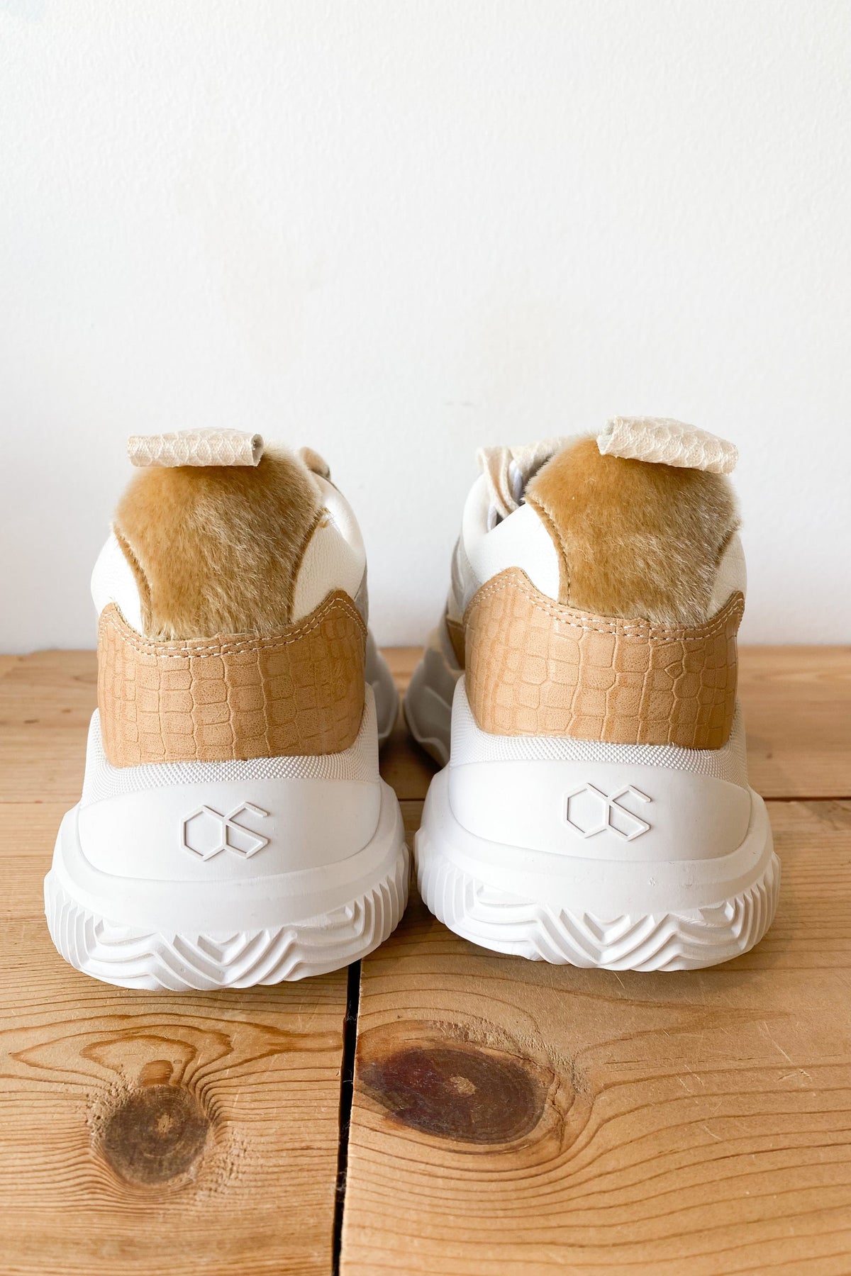mode, leia sneakers