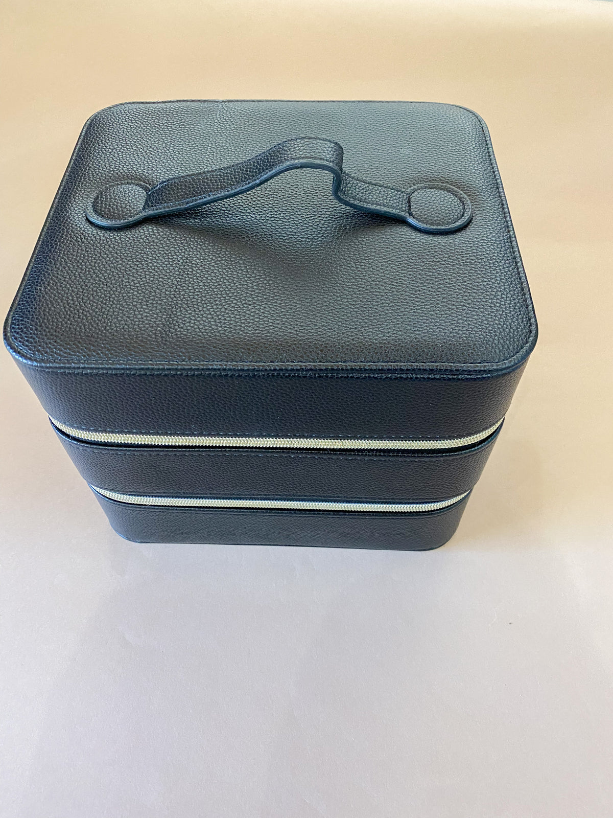 mode, leah travel cosmetic case
