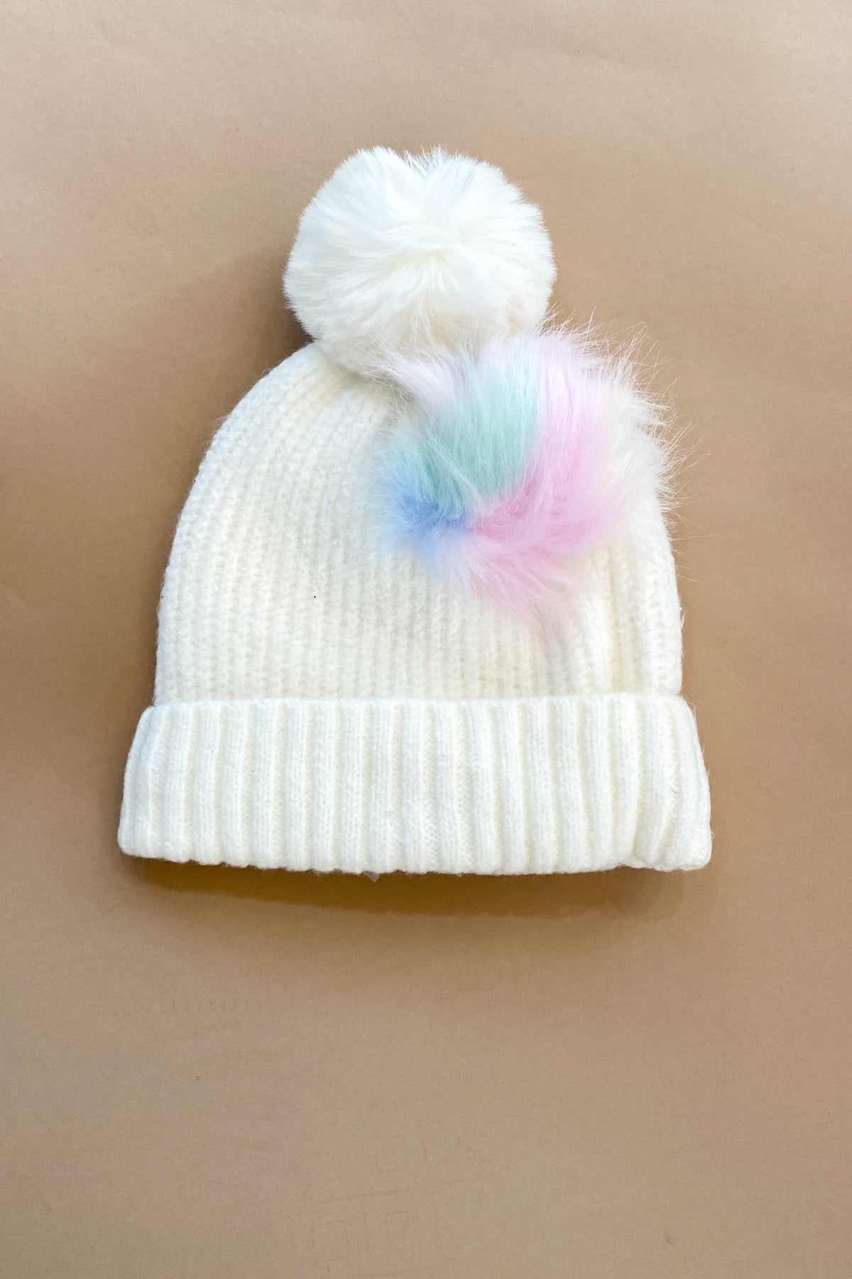 mode, pick a pom hat