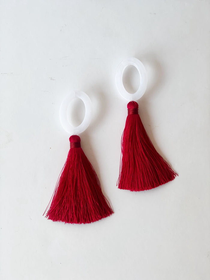 mode, fan club oval + tassel