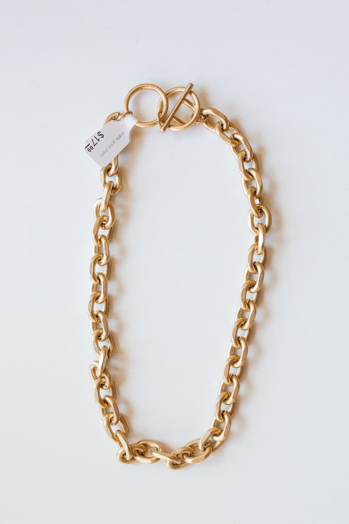 mode, matte gold chain