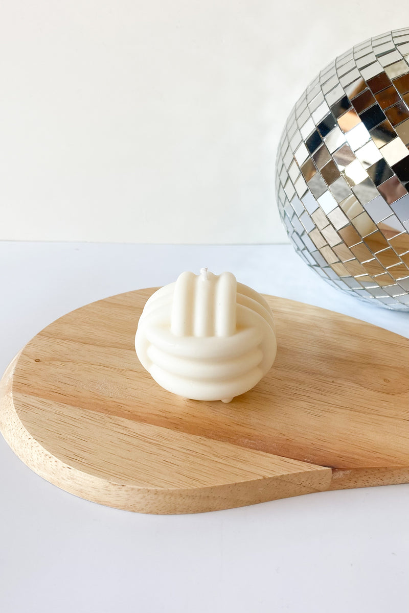 mode, giant knot candle