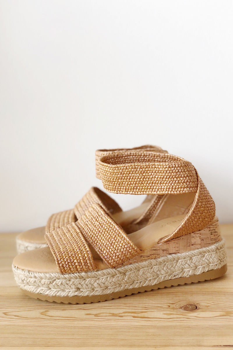 mode, radiate woven flatform