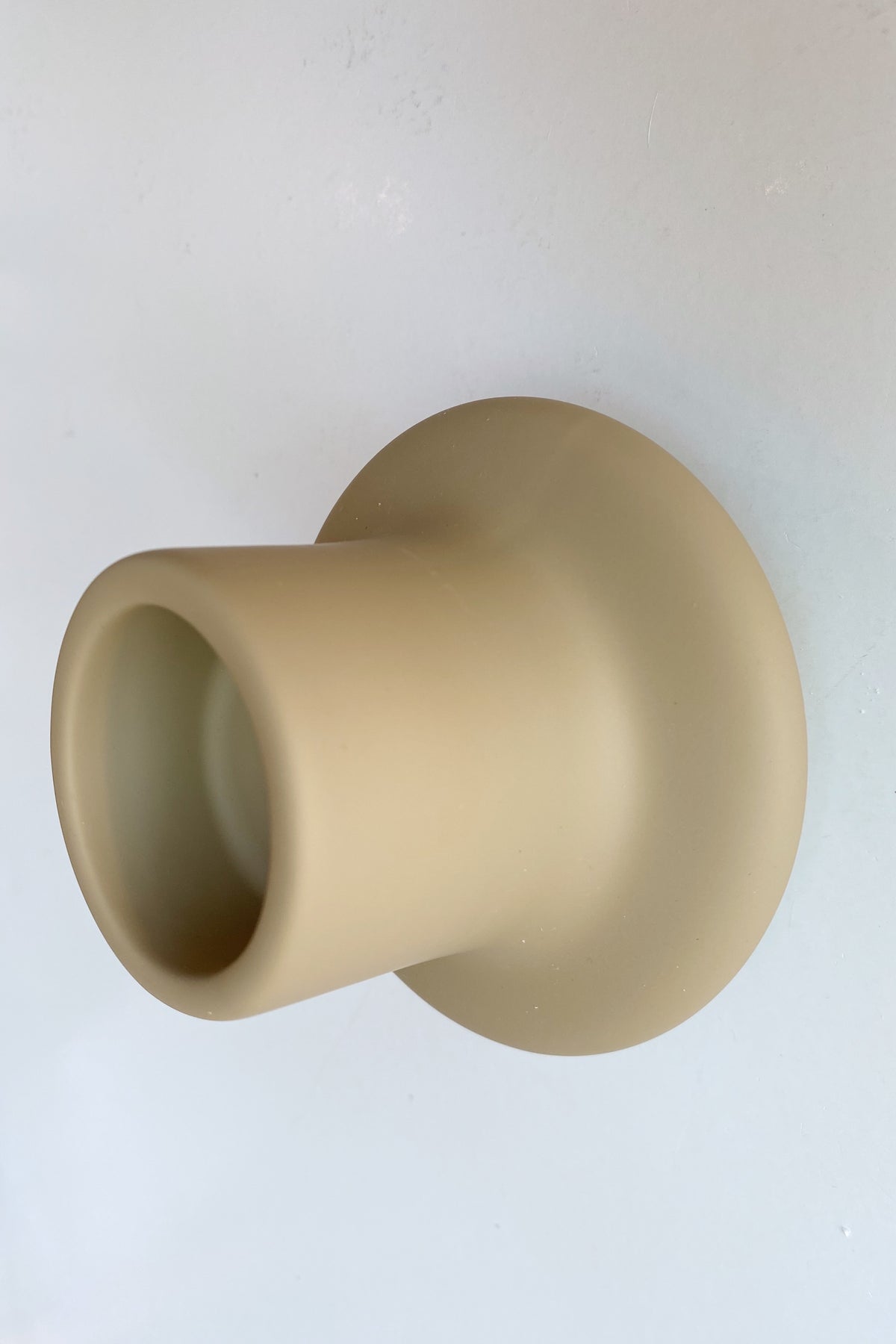 mode, round stoneware tealight holder