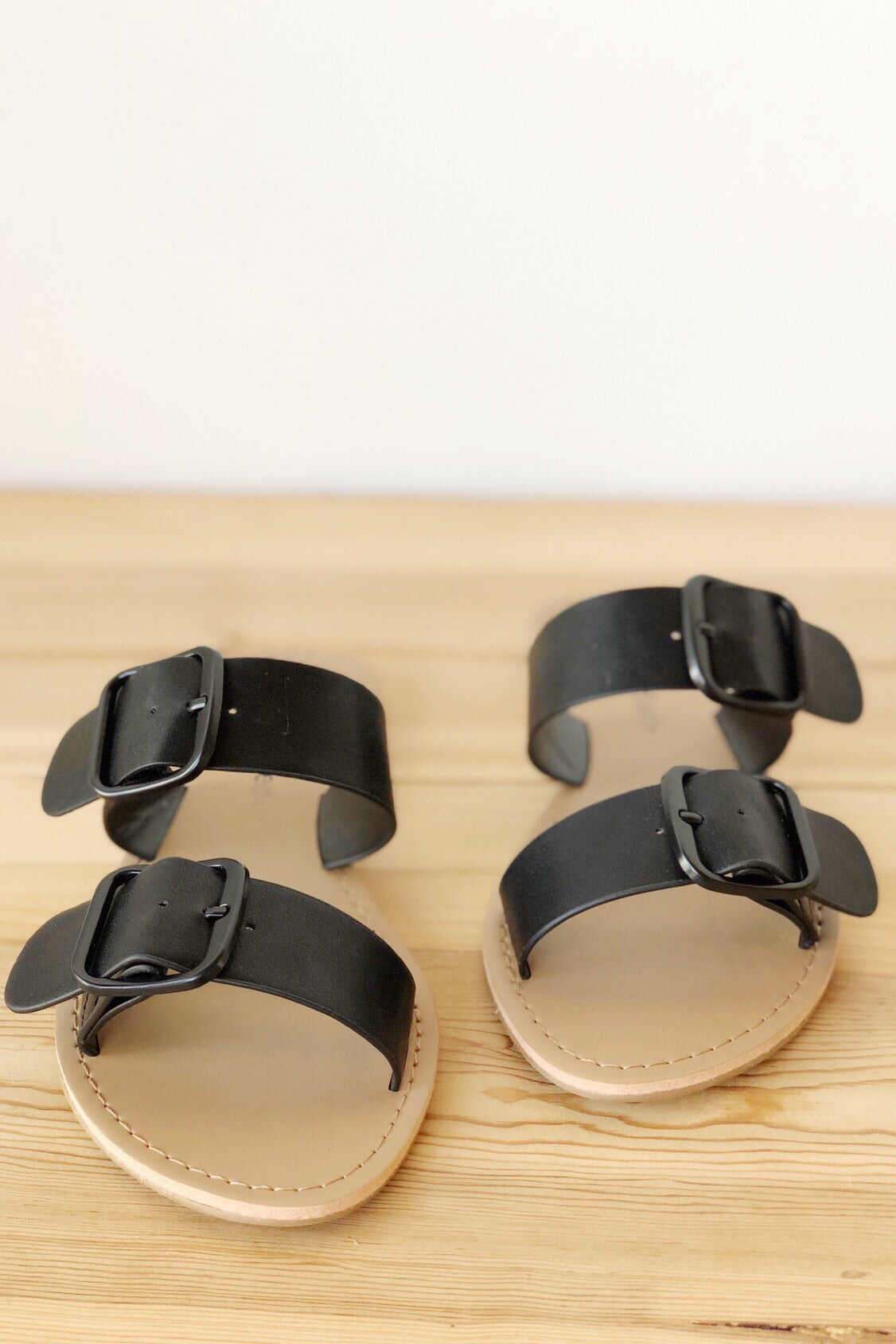 mode, compromise double buckle sandal
