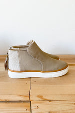 mode, lift me higher sneaker