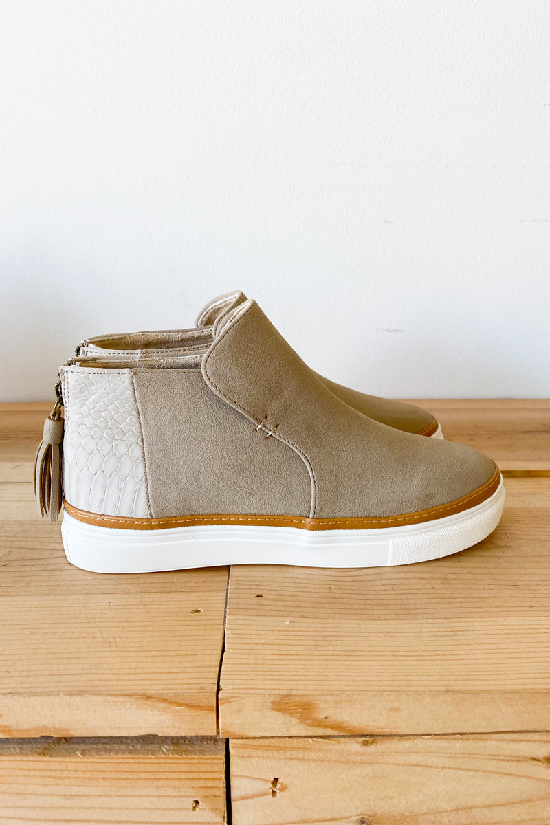 mode, lift me higher sneaker