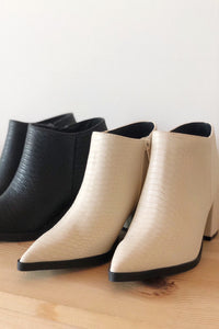 mode, compliments bootie
