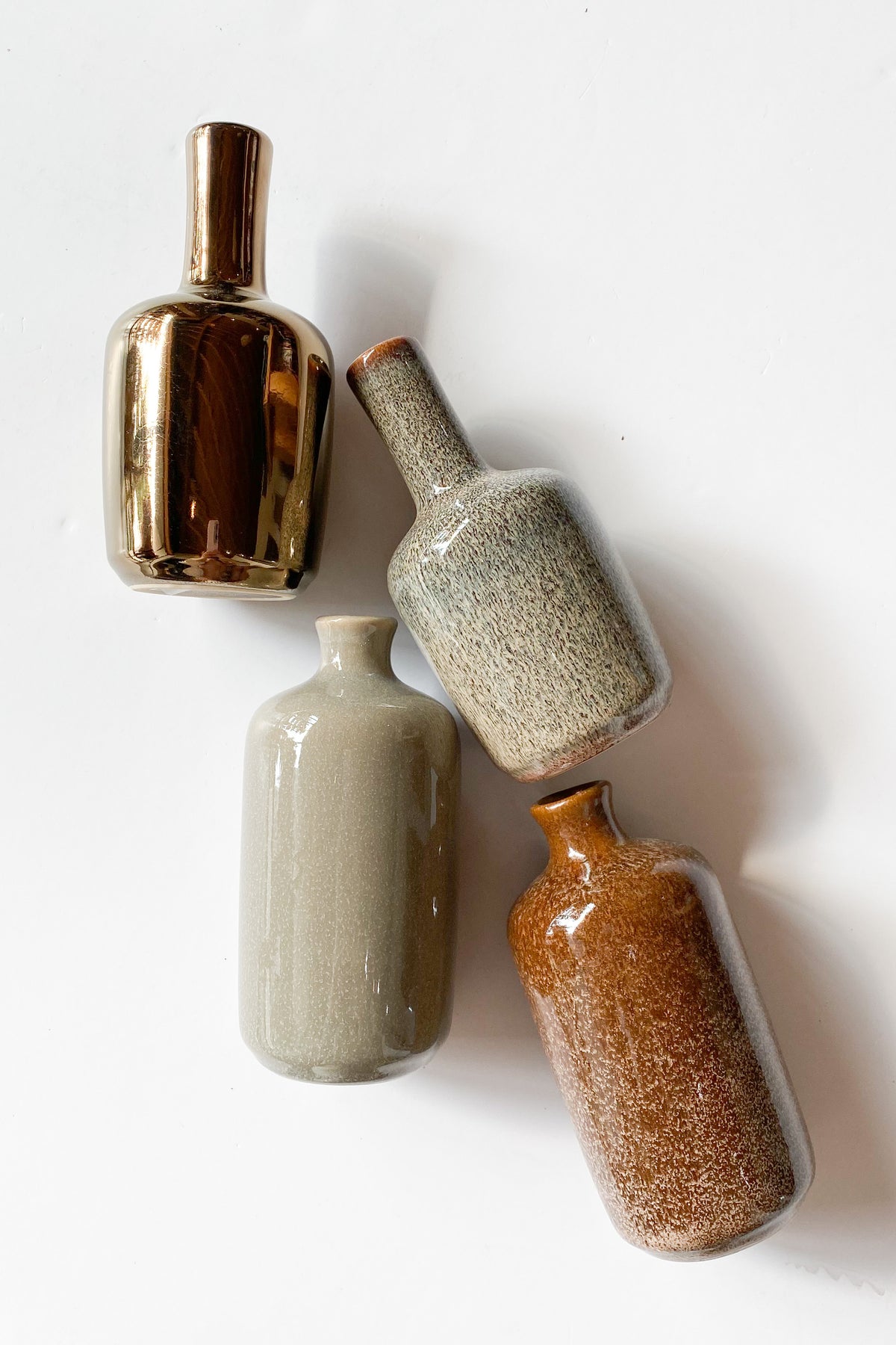 mode, tall stoneware vase
