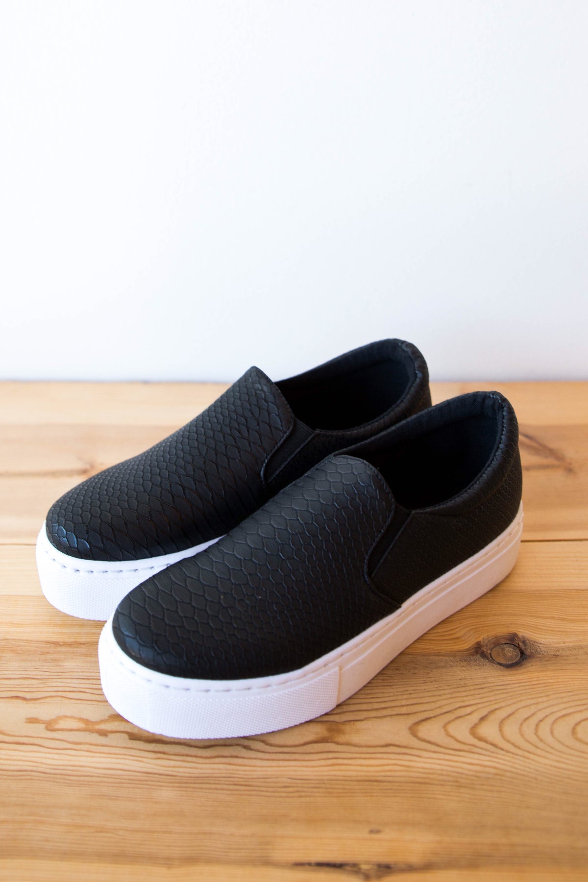 mode, platform tenny