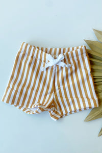 mode, striped swim shorts