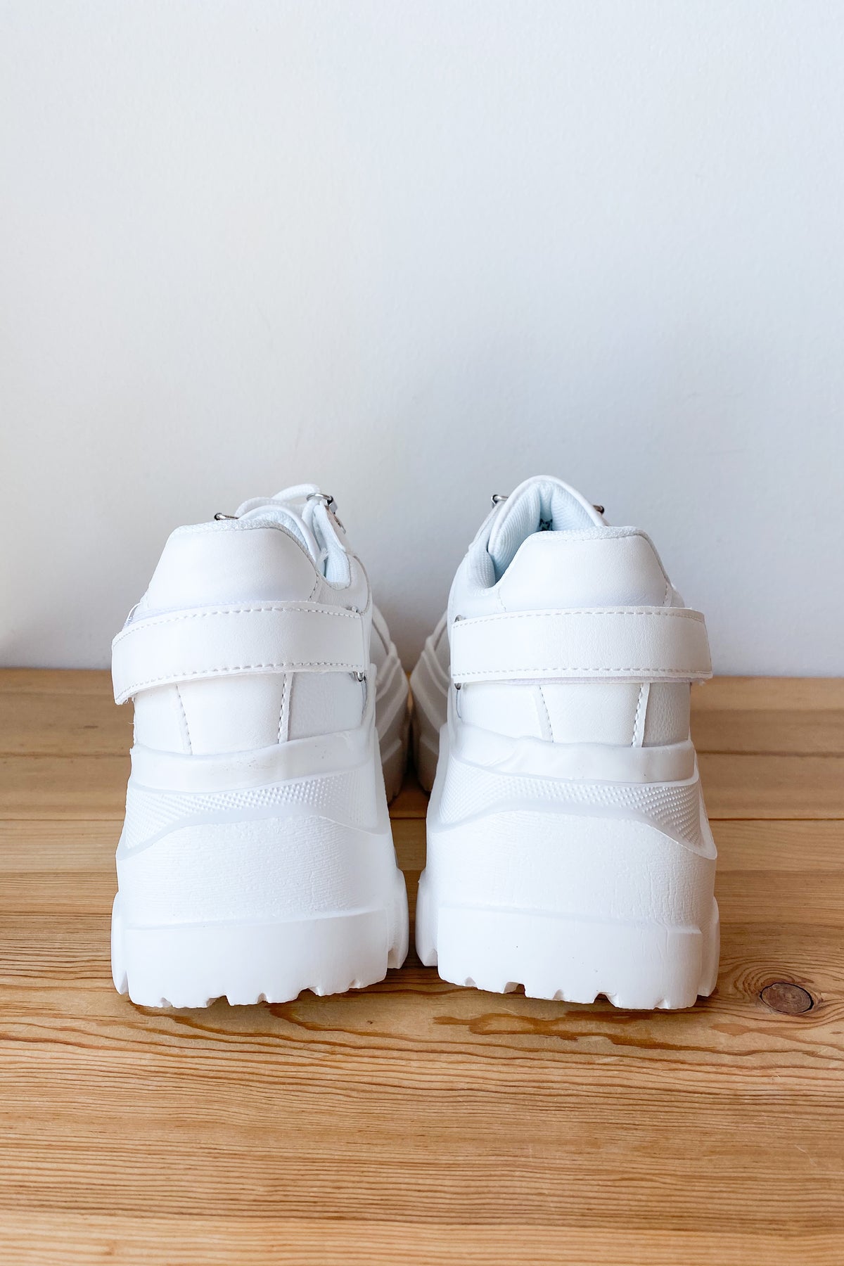 mode, individual platform sneaker