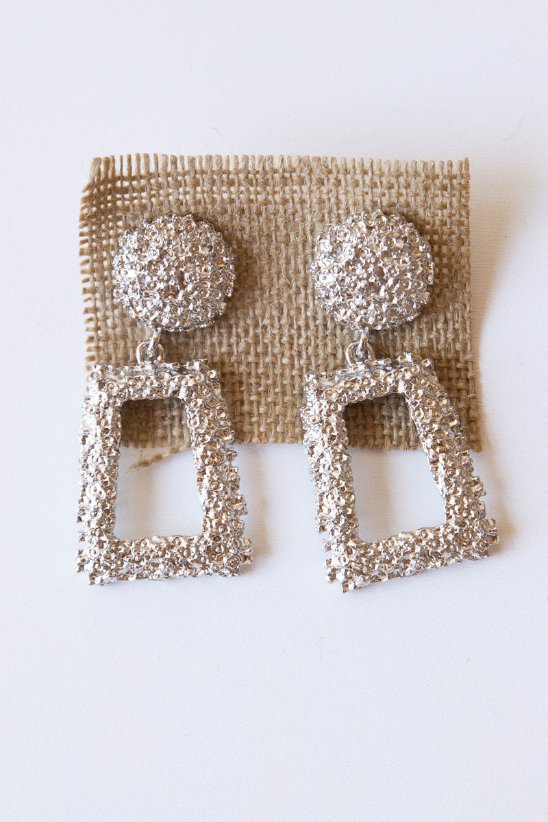 mode, crinkle drop earring