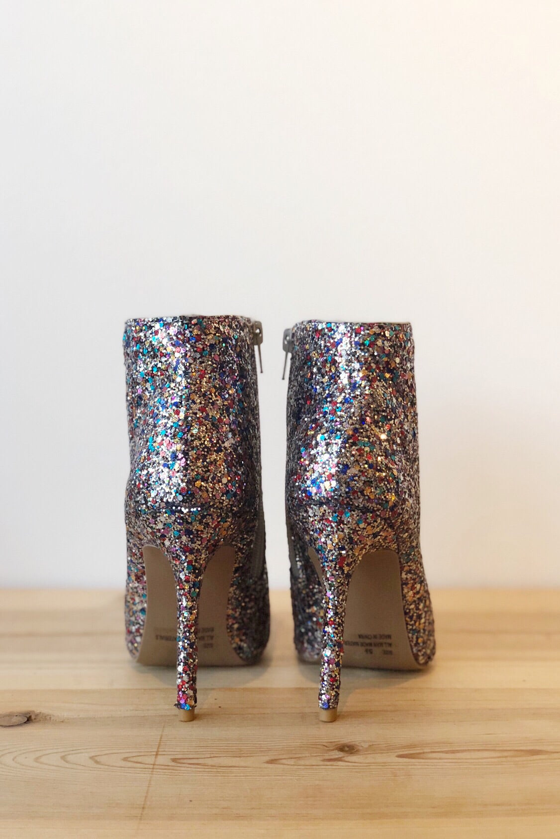 mode, shine bright glitter bootie
