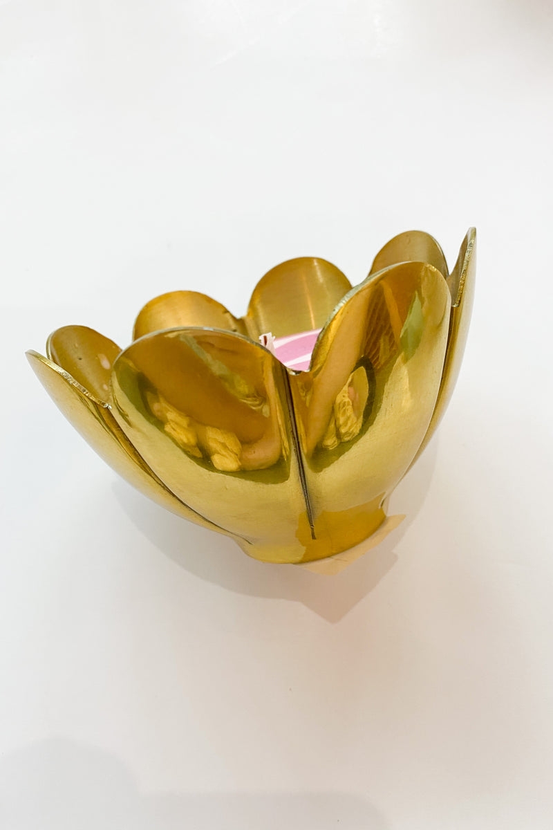 mode, small metal flower candle