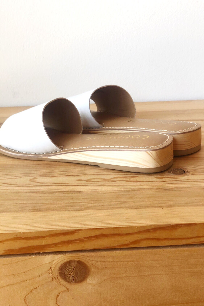 mode, slide up next to me sandal