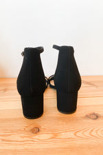 mode, better yet short block heel