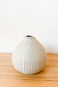 mode, stoneware textured vase