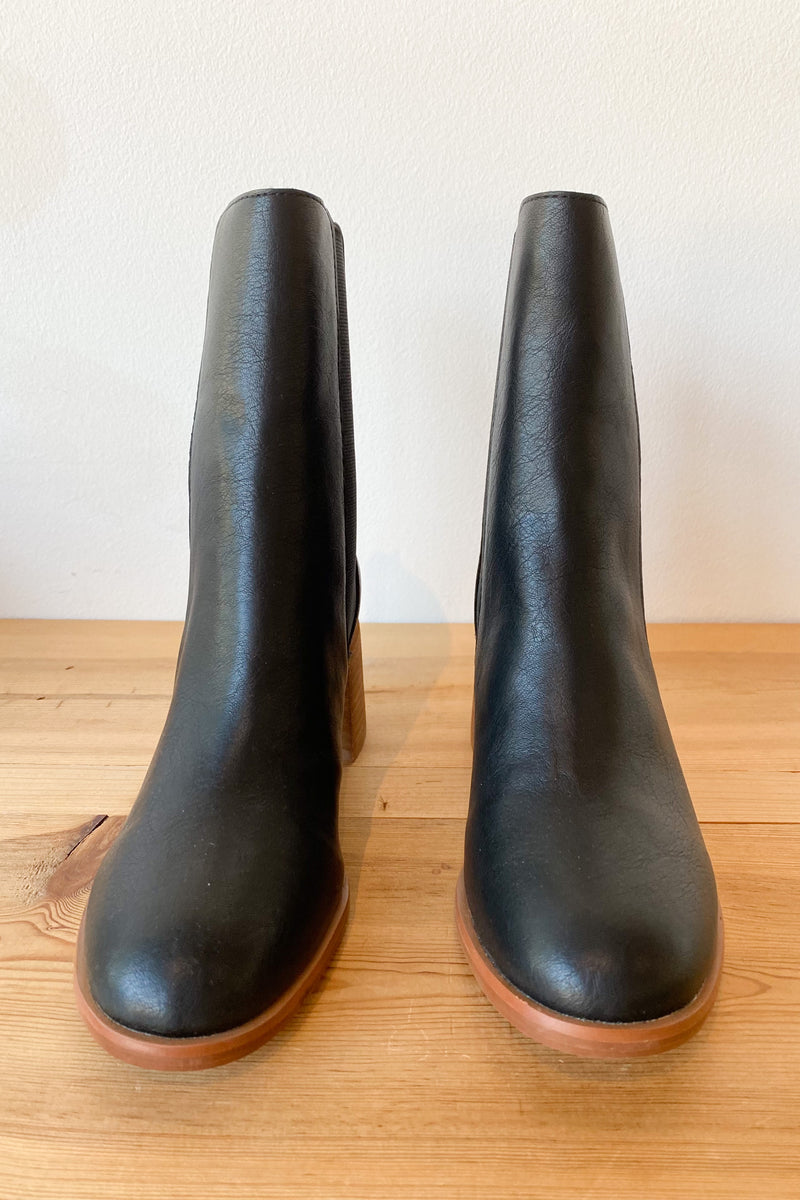 mode, the cora boot