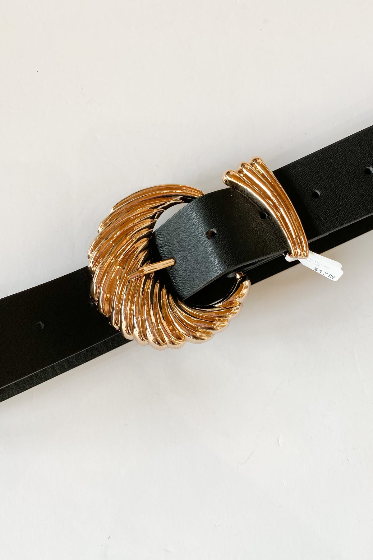 mode, twisted buckle black belt