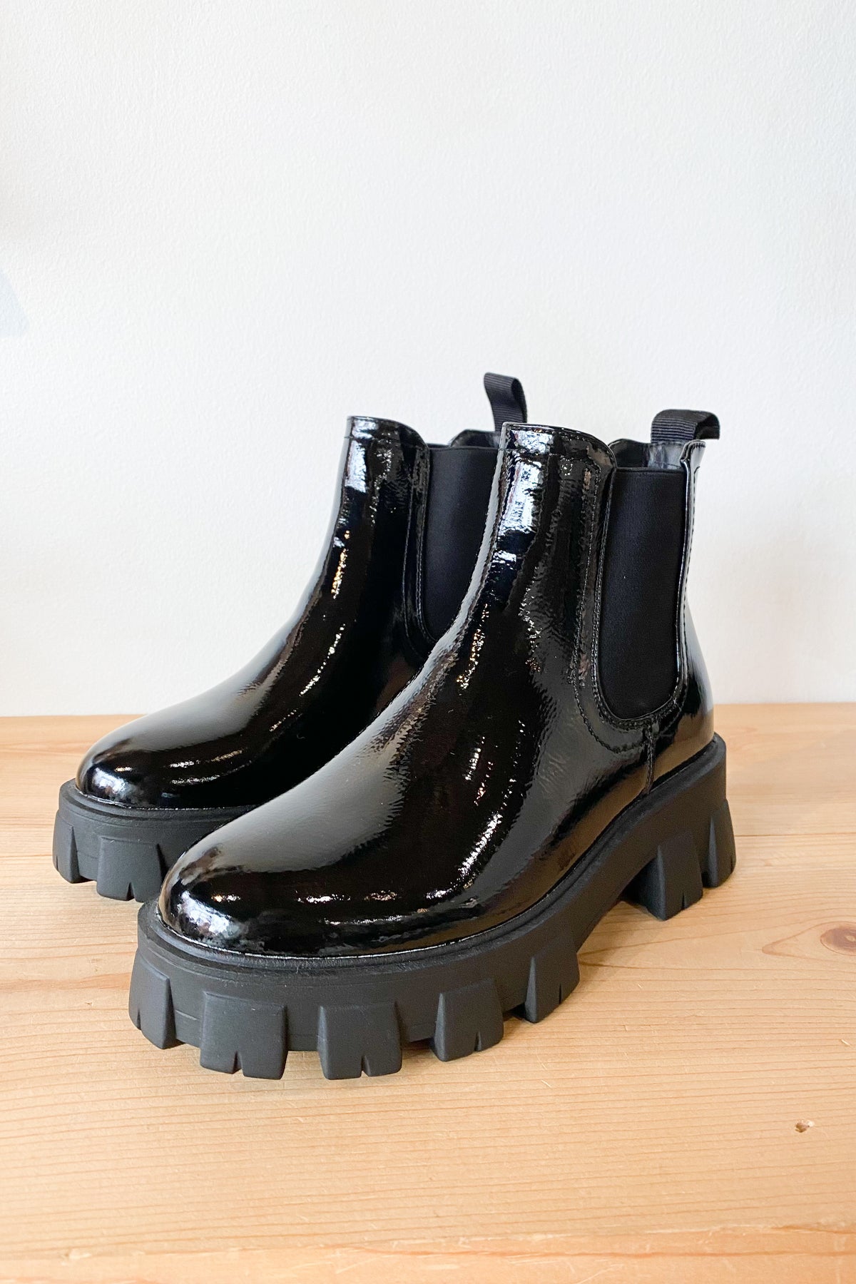 mode, here and there boot