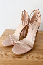 mode, stepping out heel