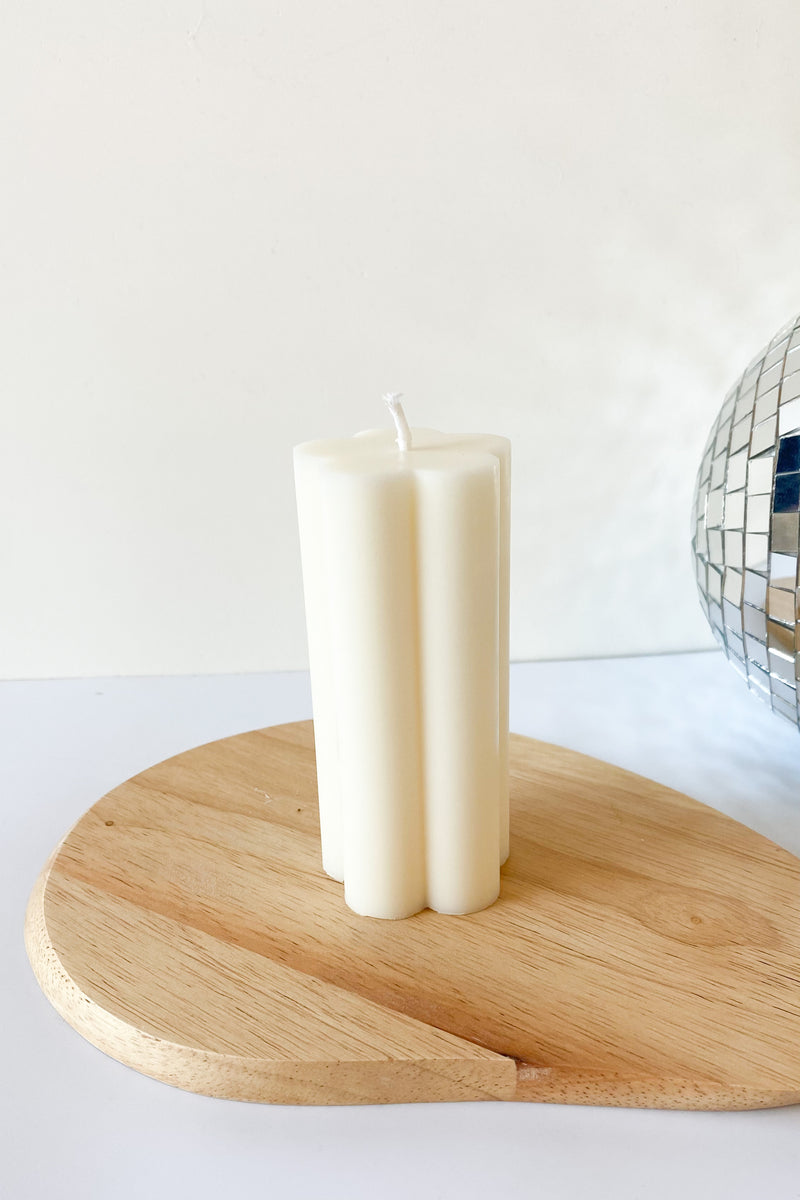 mode, daisy candle natural