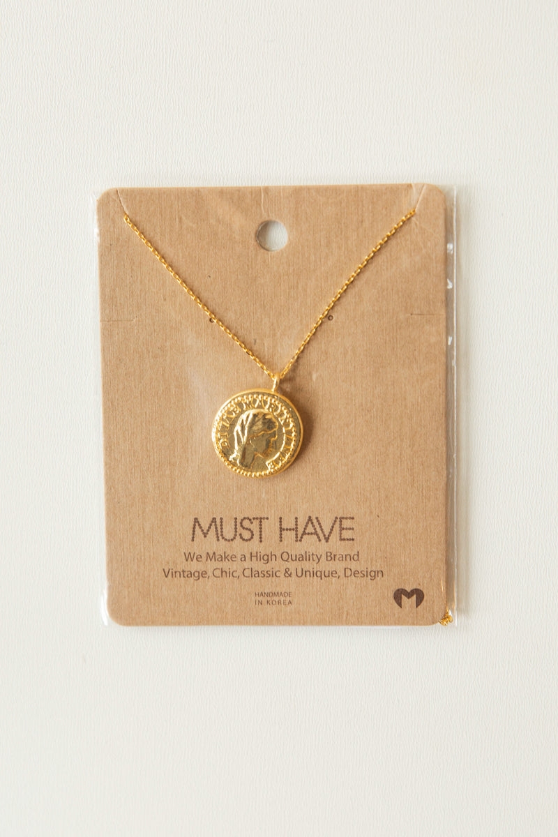 mode, mystic coin necklace