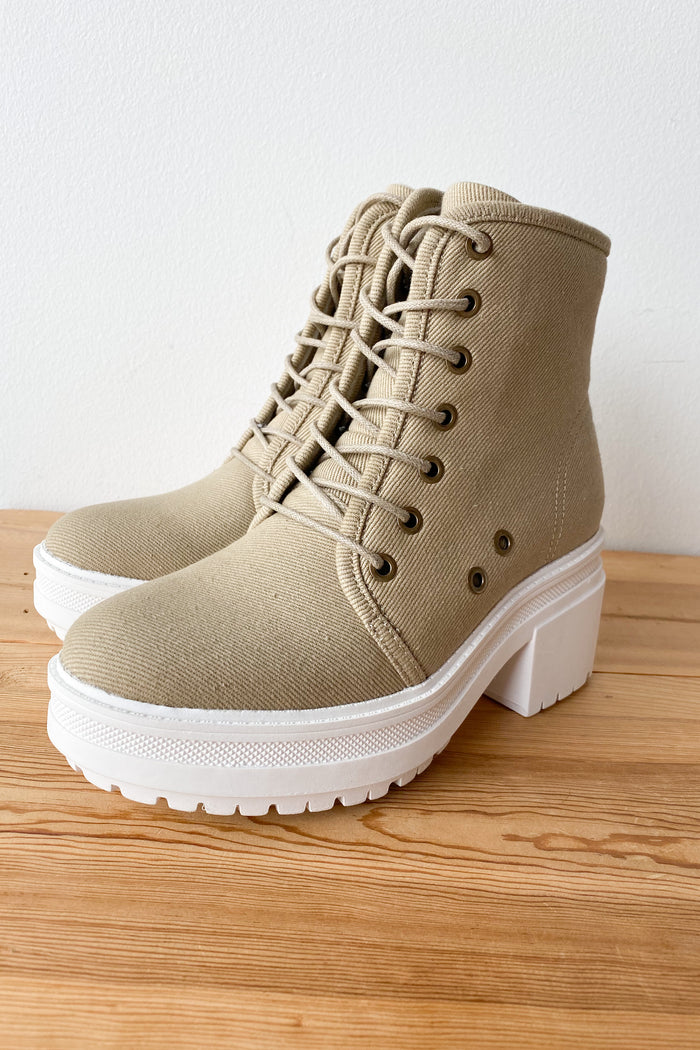 mode, selfless chunky boot