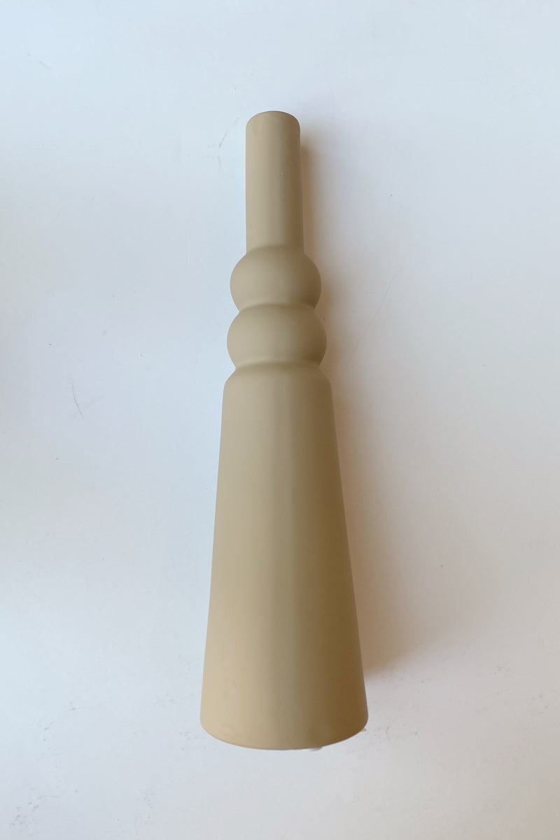 mode, skinny whimsical vase