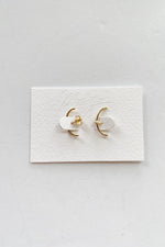 mode, gray wrap studs