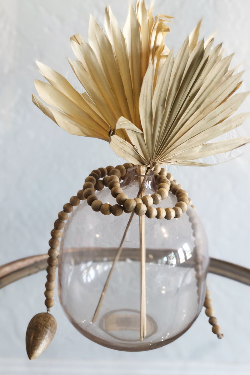 mode, decor wooden bead strand