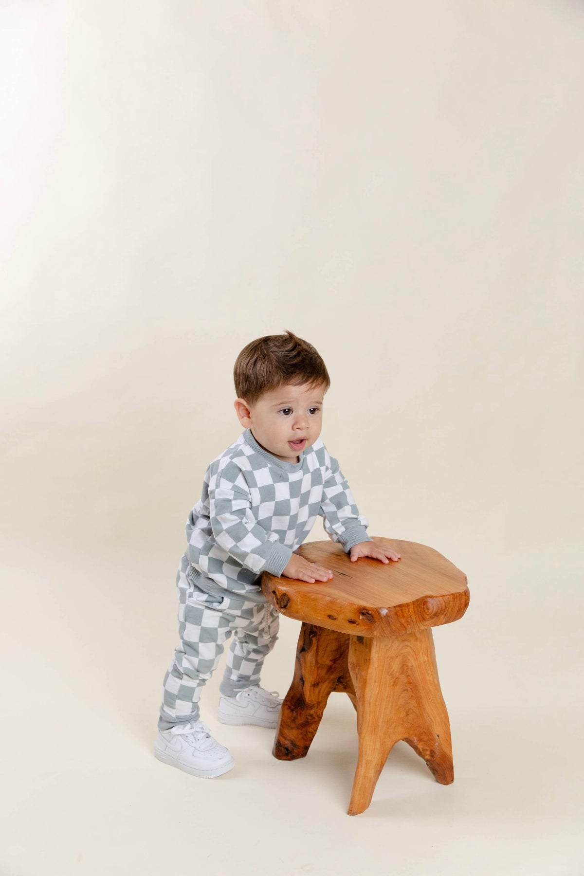 mode, checkered pullover